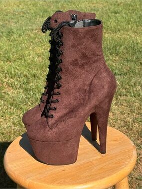 Ladies Pleaser Platform Lace-Up Ankle Boots in Dark Brown Suede